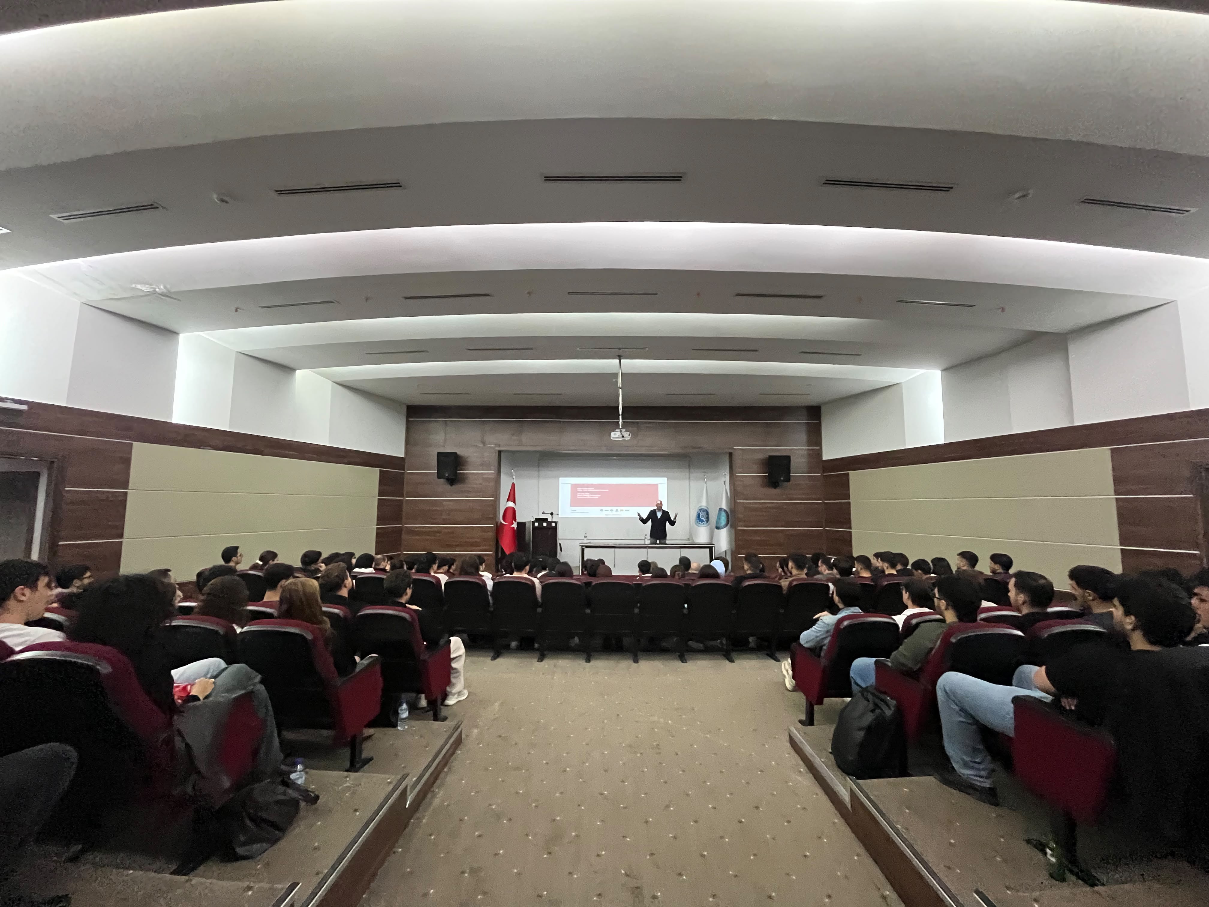 Bursa Uludağ Üniversitesi Mühendislik Fakültesi Otomotiv Mühendisliği Bölümü Açılış Dersini Gerçekleştirdi